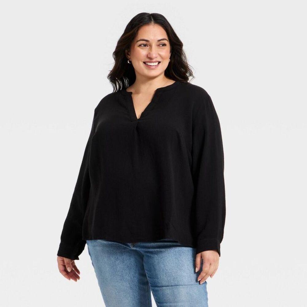 Ava & Viv Black Split V-Neck Long-Sleeve Tunic Top